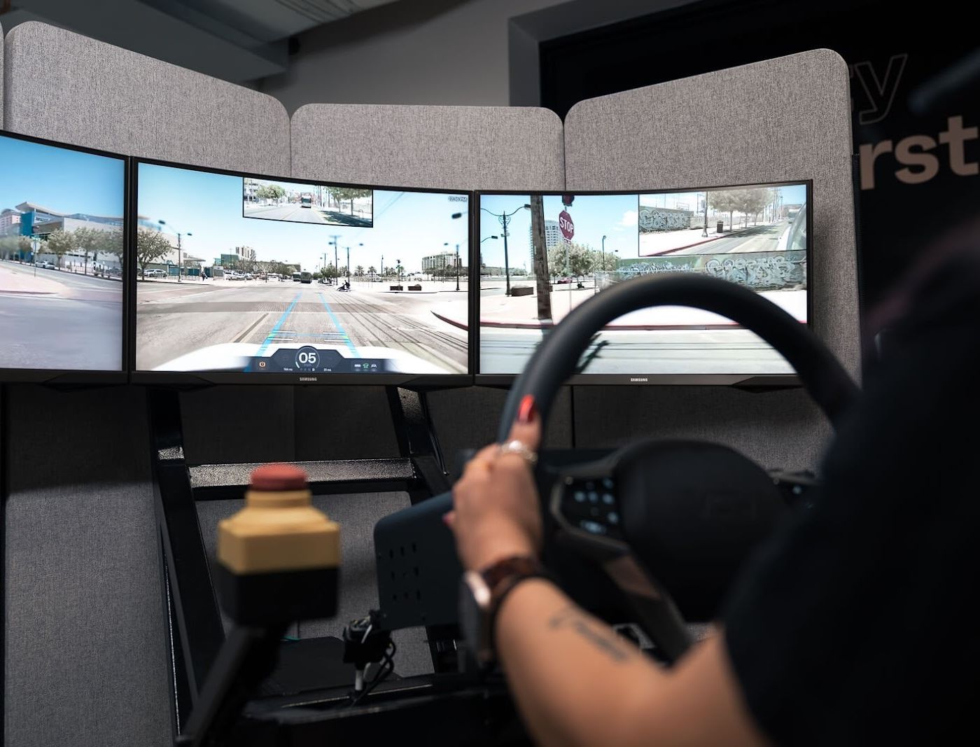 Vay Remote Driving Station and Remote Driver